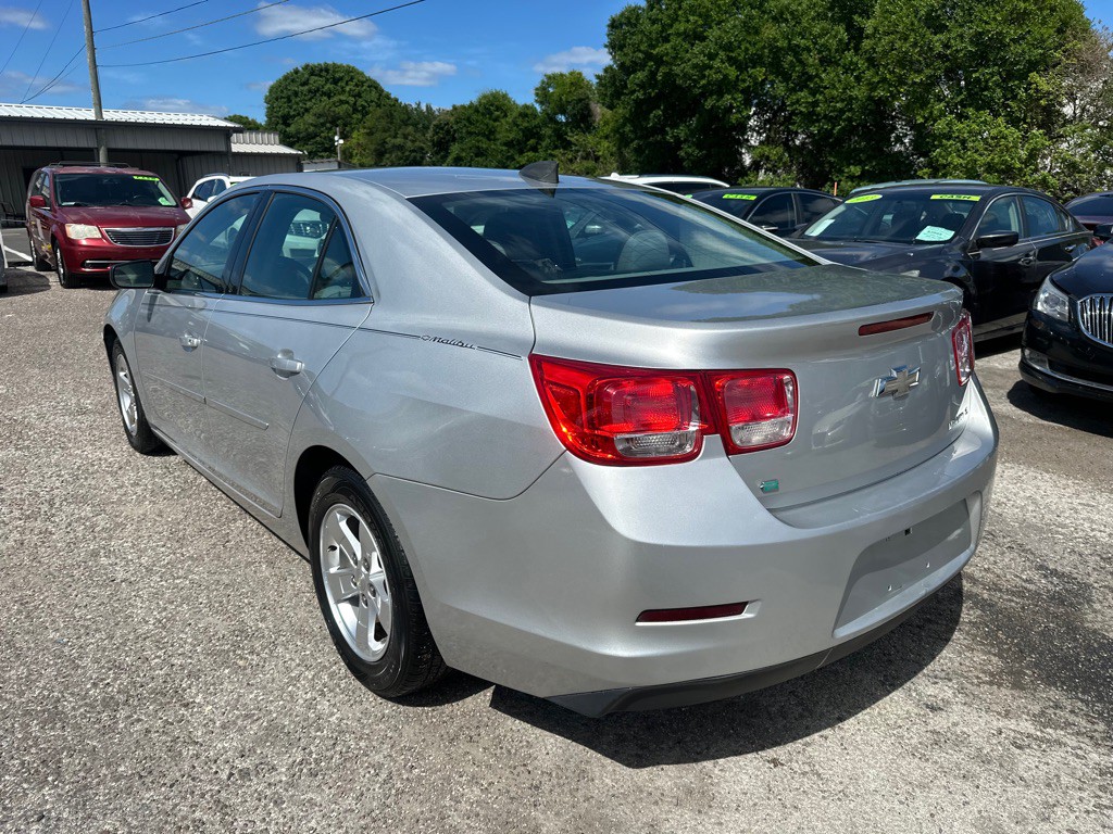 2015 Chevrolet Malibu Image 4