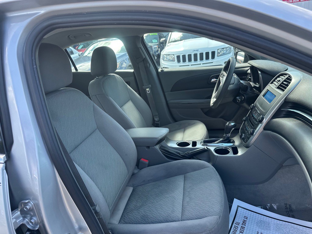 2015 Chevrolet Malibu Image 13