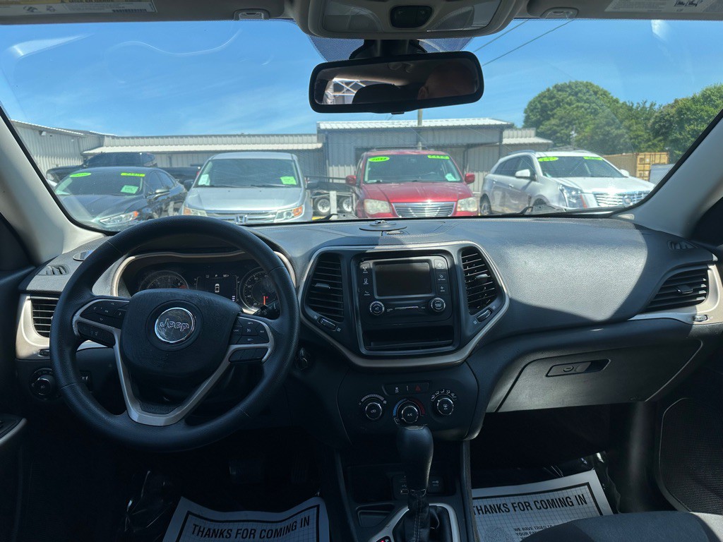 2018 Jeep Cherokee Image 9