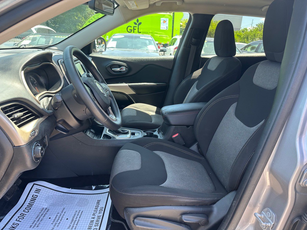 2018 Jeep Cherokee Image 10