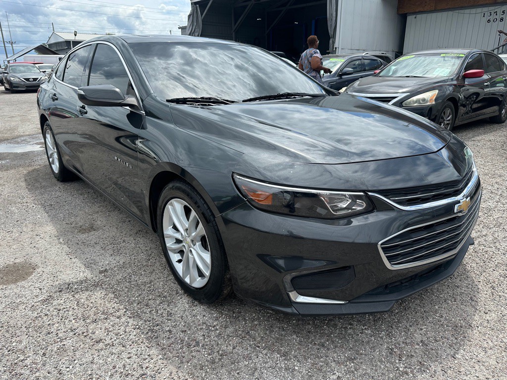 2018 Chevrolet Malibu Image 1
