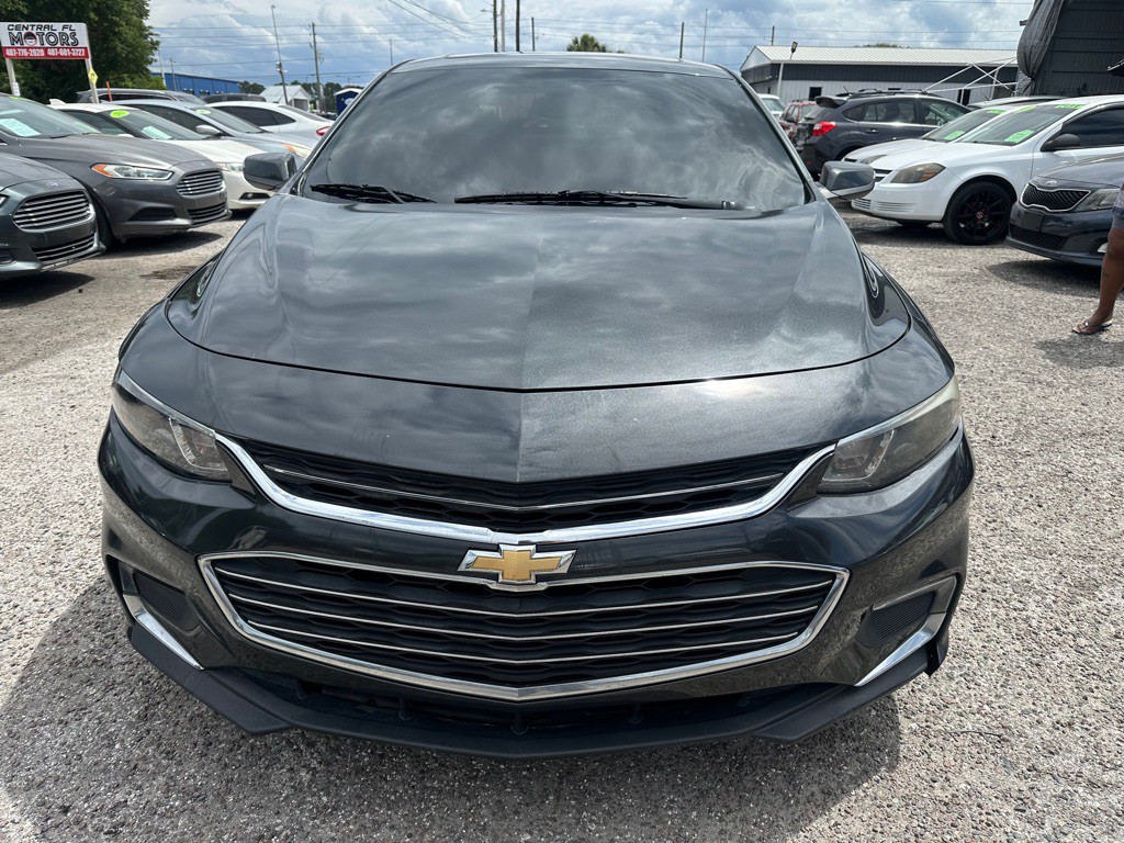 2018 Chevrolet Malibu Image 2
