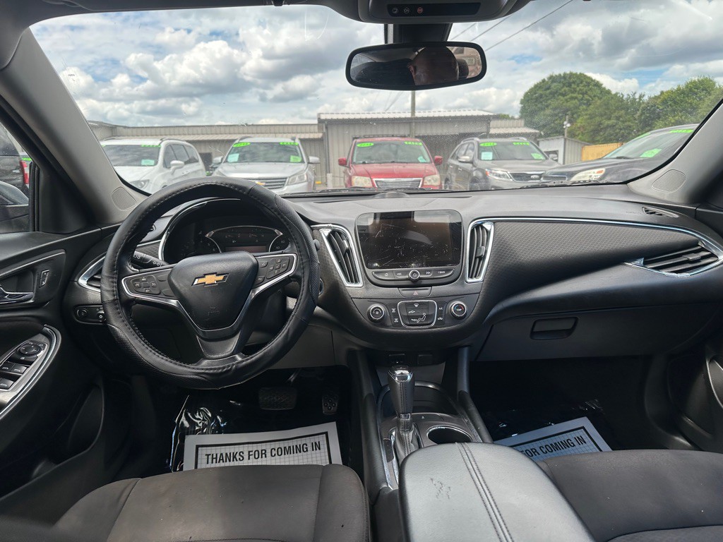 2018 Chevrolet Malibu Image 9
