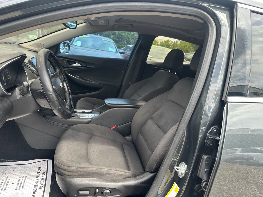 2018 Chevrolet Malibu Image 10
