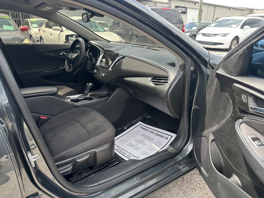 2018 Chevrolet Malibu Image 12