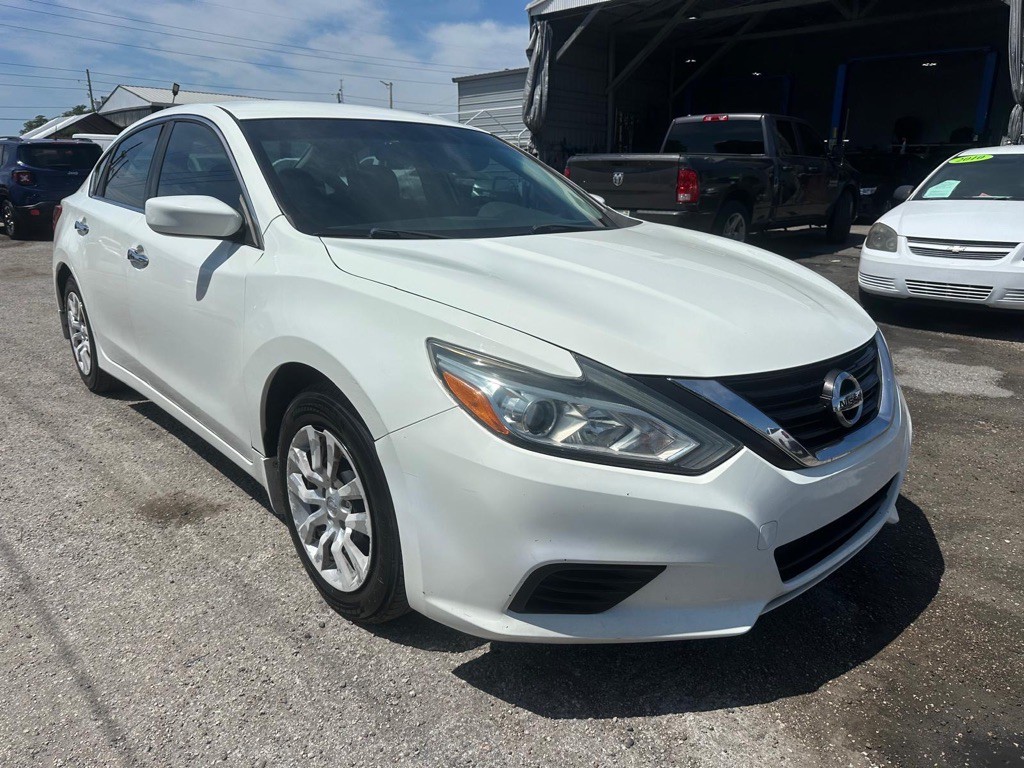 2018 Nissan Altima Image 2