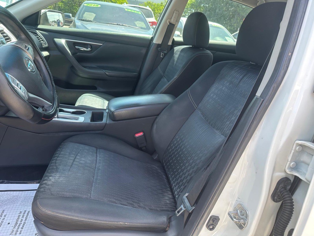 2018 Nissan Altima Image 8