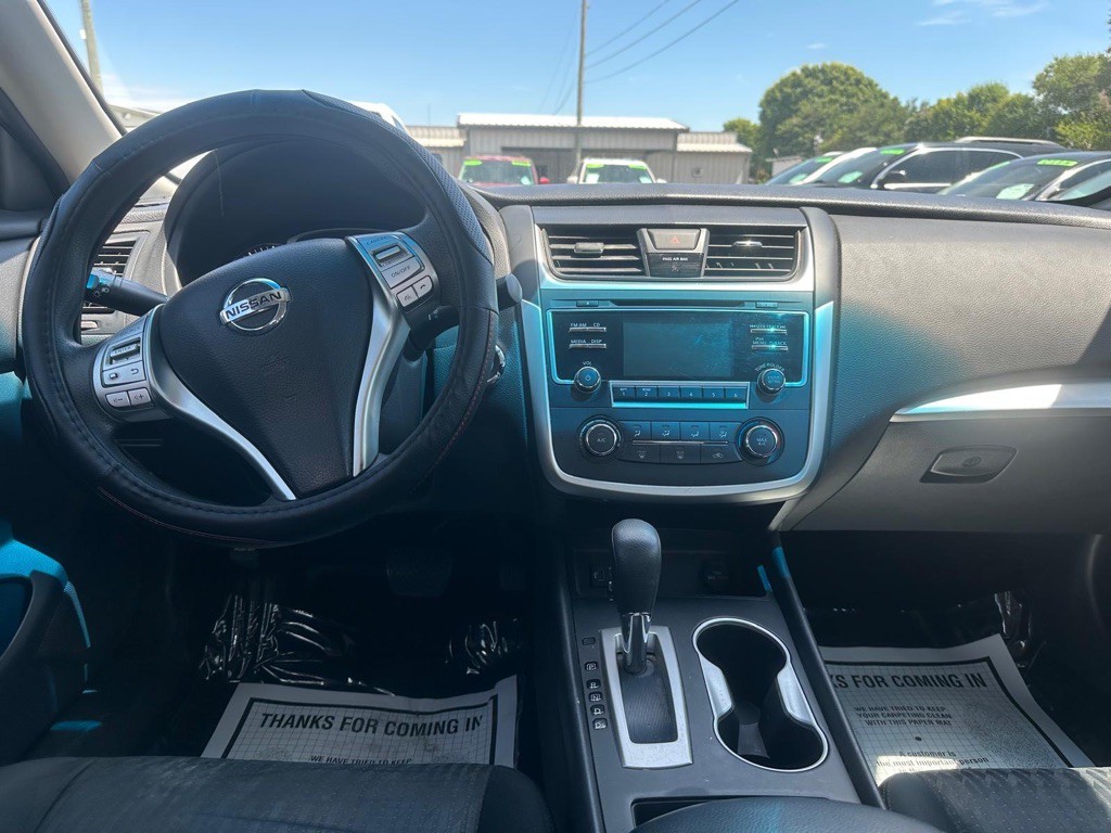2018 Nissan Altima Image 10