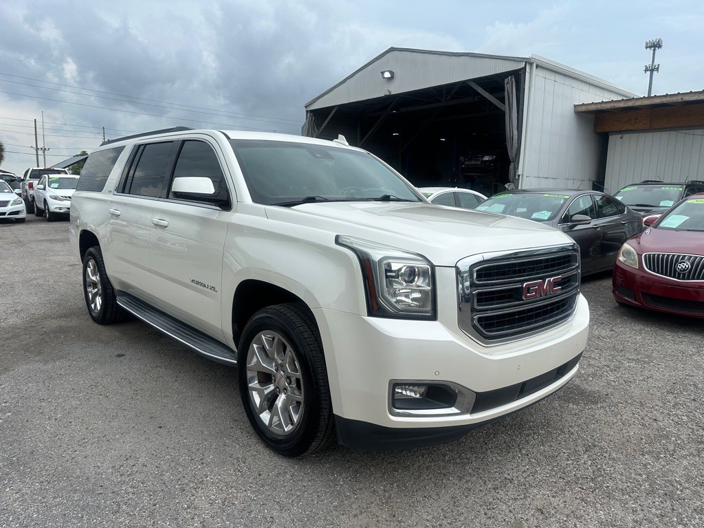2015 GMC Yukon Image 1