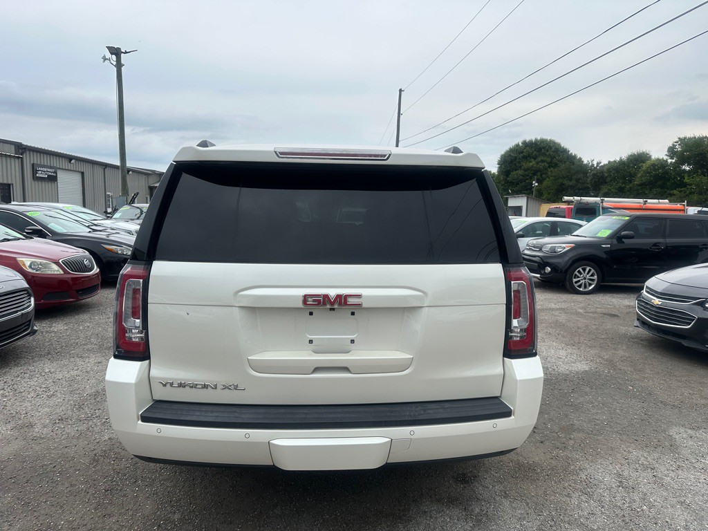 2015 GMC Yukon Image 5