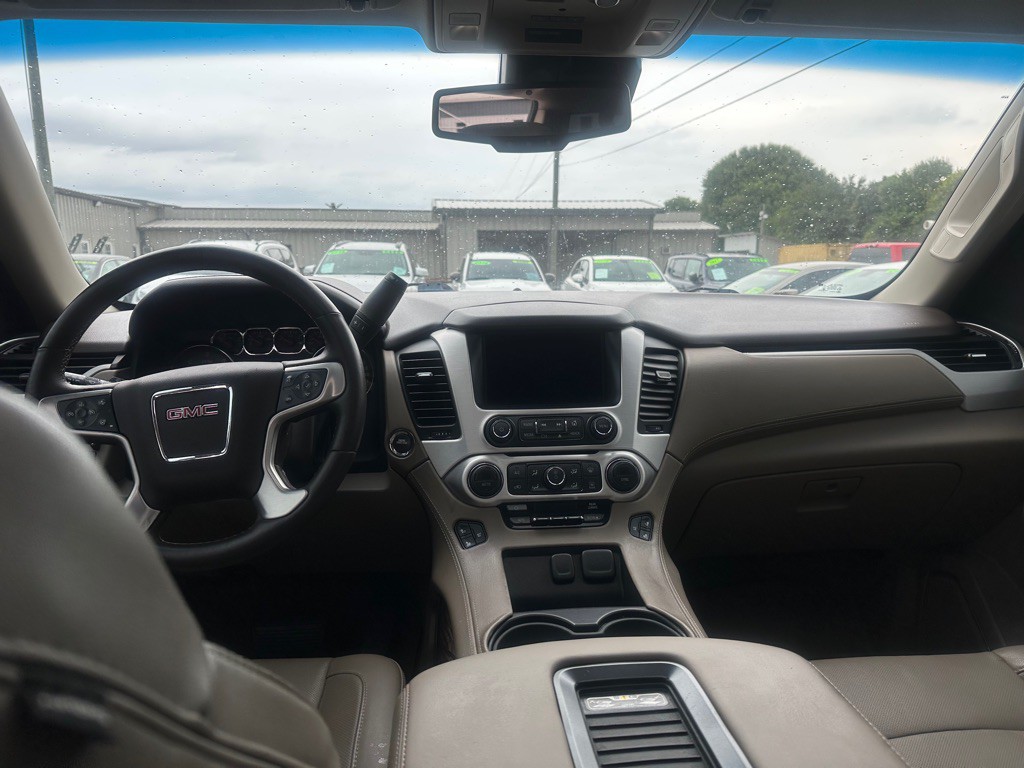 2015 GMC Yukon Image 9