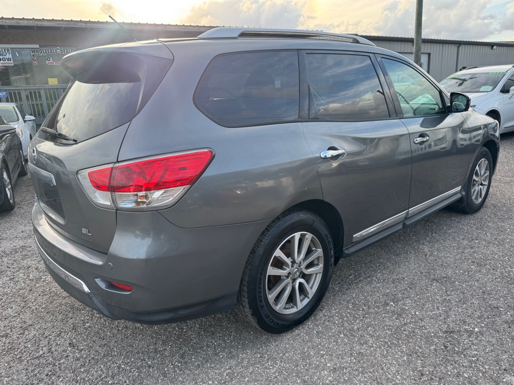 2015 Nissan Pathfinder Image 4
