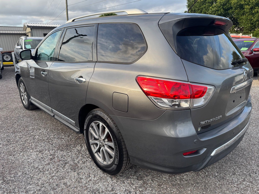 2015 Nissan Pathfinder Image 5