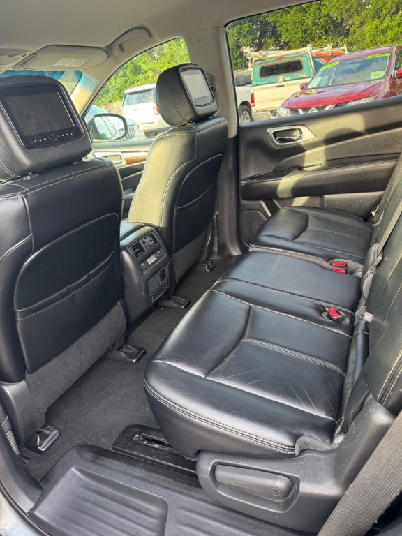 2015 Nissan Pathfinder Image 8