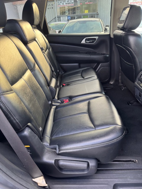 2015 Nissan Pathfinder Image 14