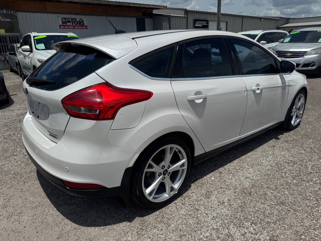 2016 Ford Focus Image 4