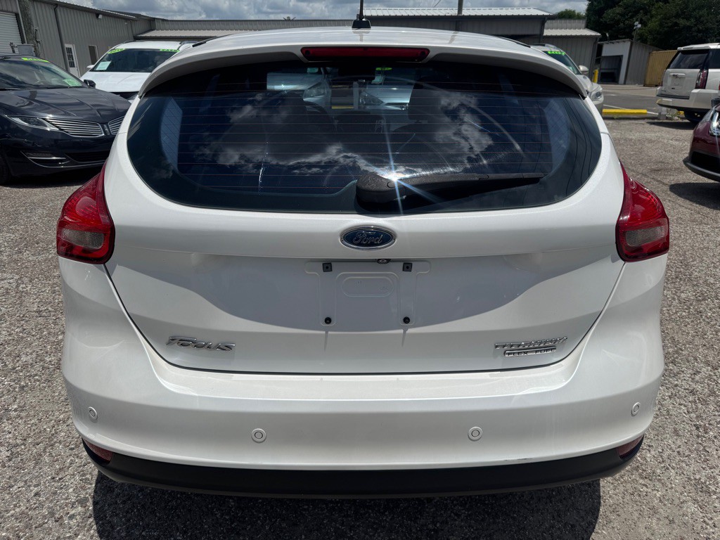 2016 Ford Focus Image 6