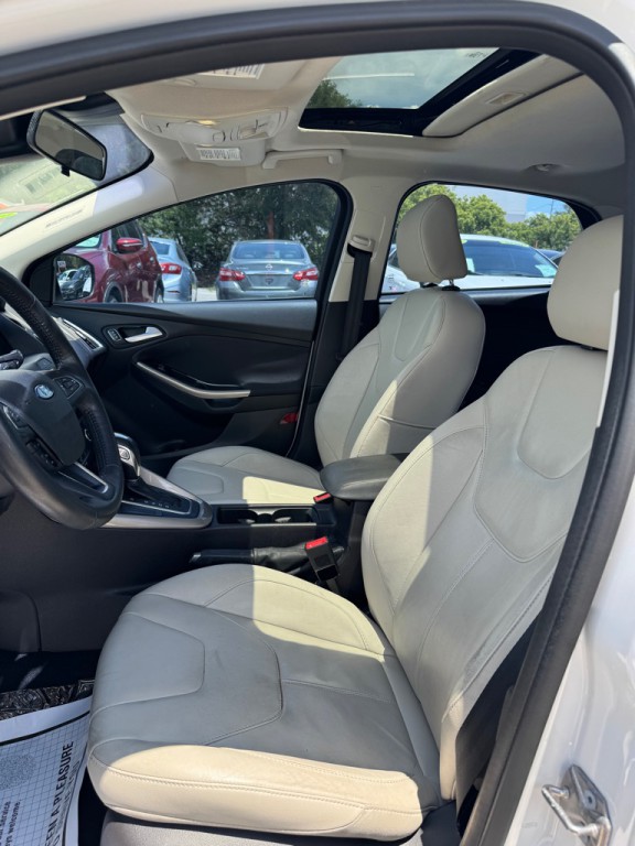 2016 Ford Focus Image 7