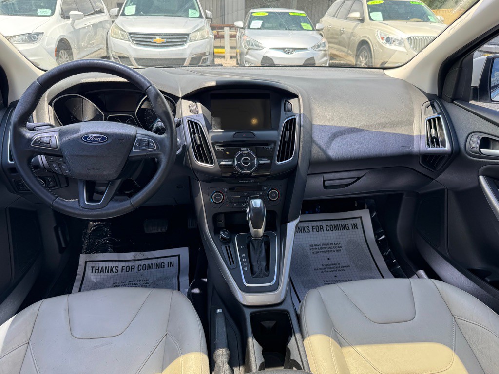 2016 Ford Focus Image 14