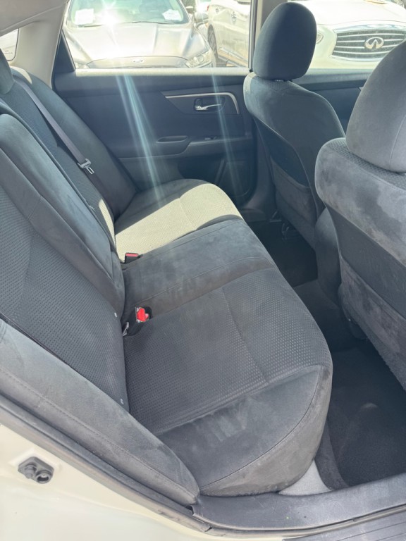 2015 Nissan Altima Image 11
