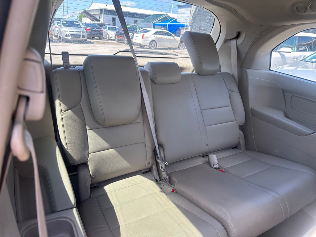 2014 Honda Odyssey Image 17