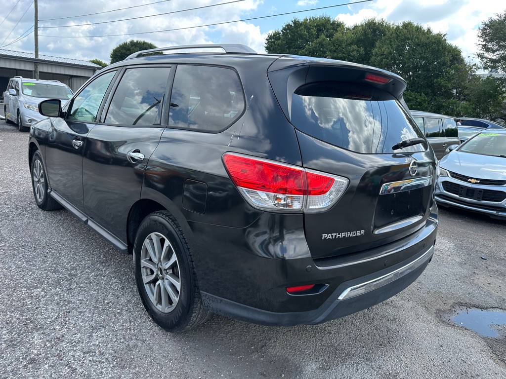 2016 Nissan Pathfinder Image 4