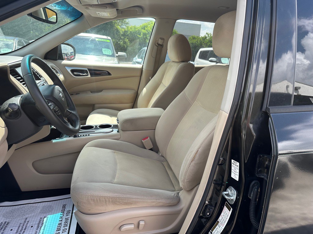2016 Nissan Pathfinder Image 10
