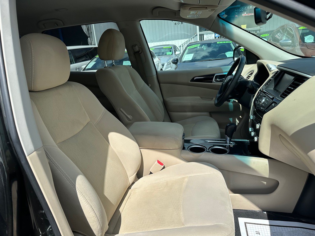 2016 Nissan Pathfinder Image 13