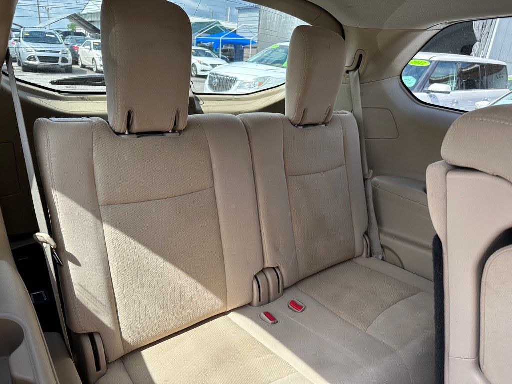 2016 Nissan Pathfinder Image 17