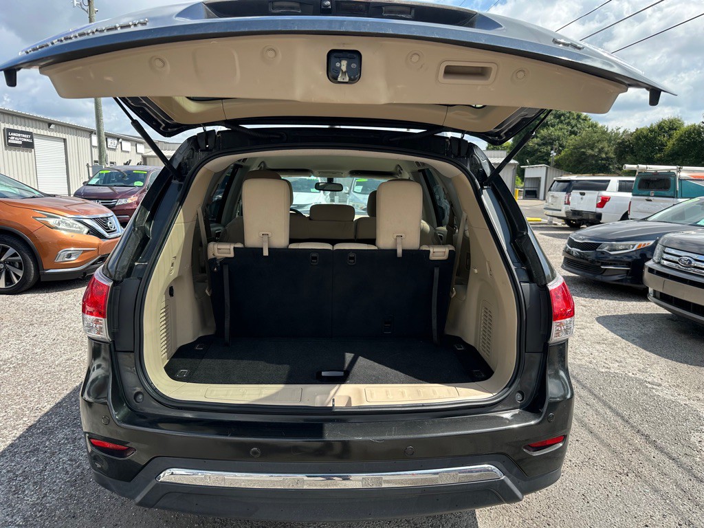 2016 Nissan Pathfinder Image 19