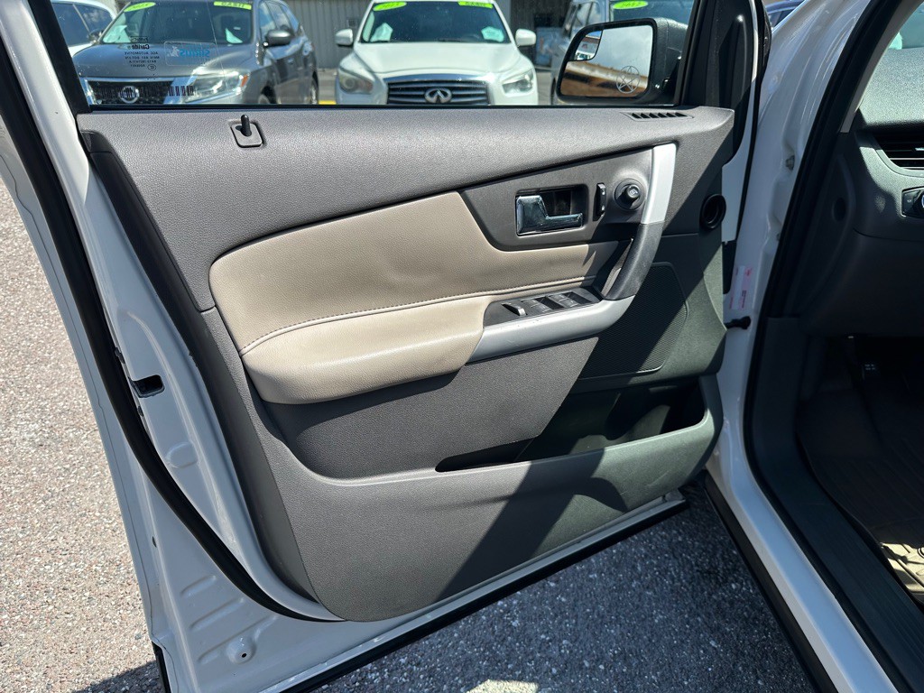 2011 Ford Edge Image 11