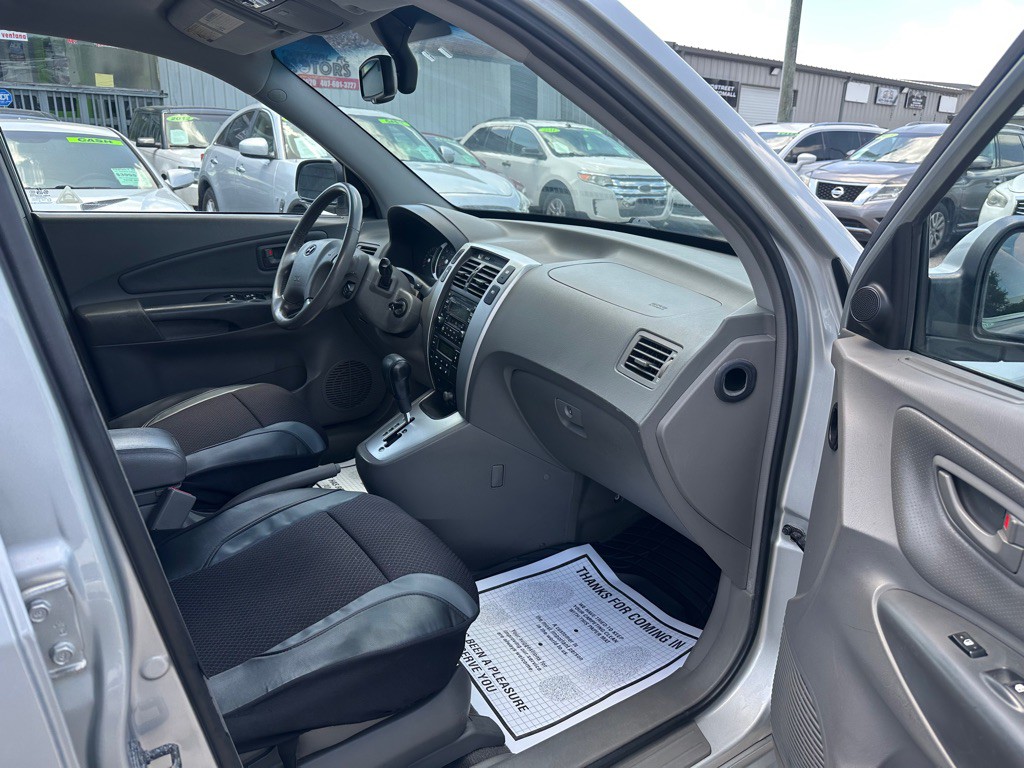 2007 Hyundai Tucson Image 12