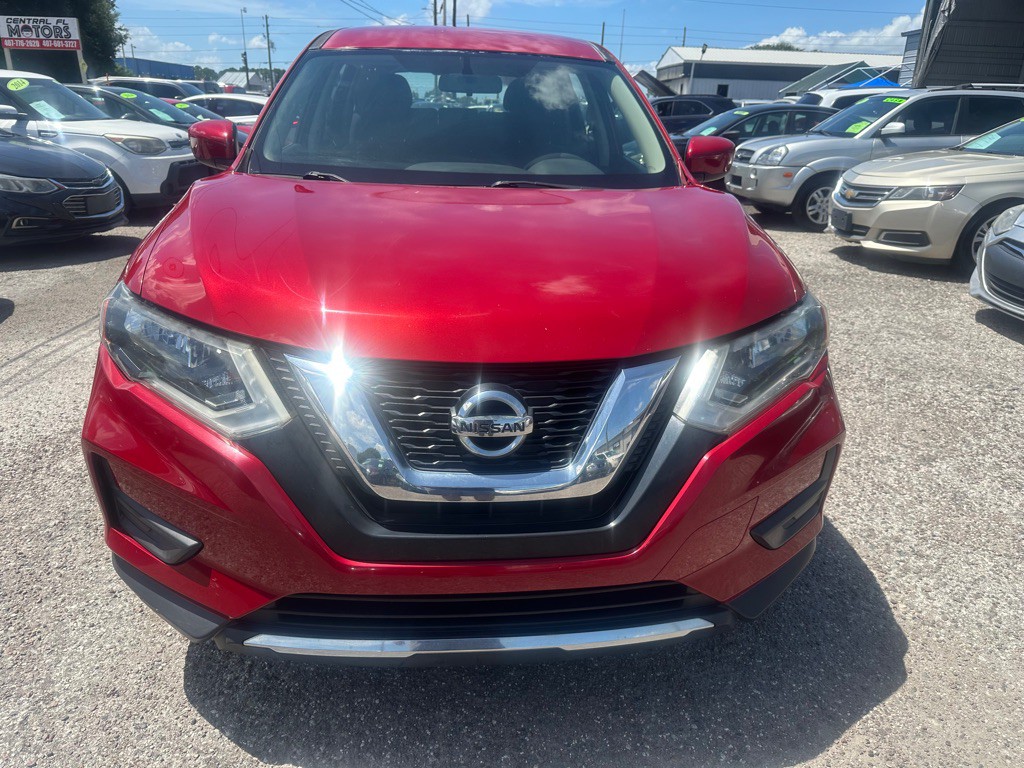 2017 Nissan Rogue Image 2