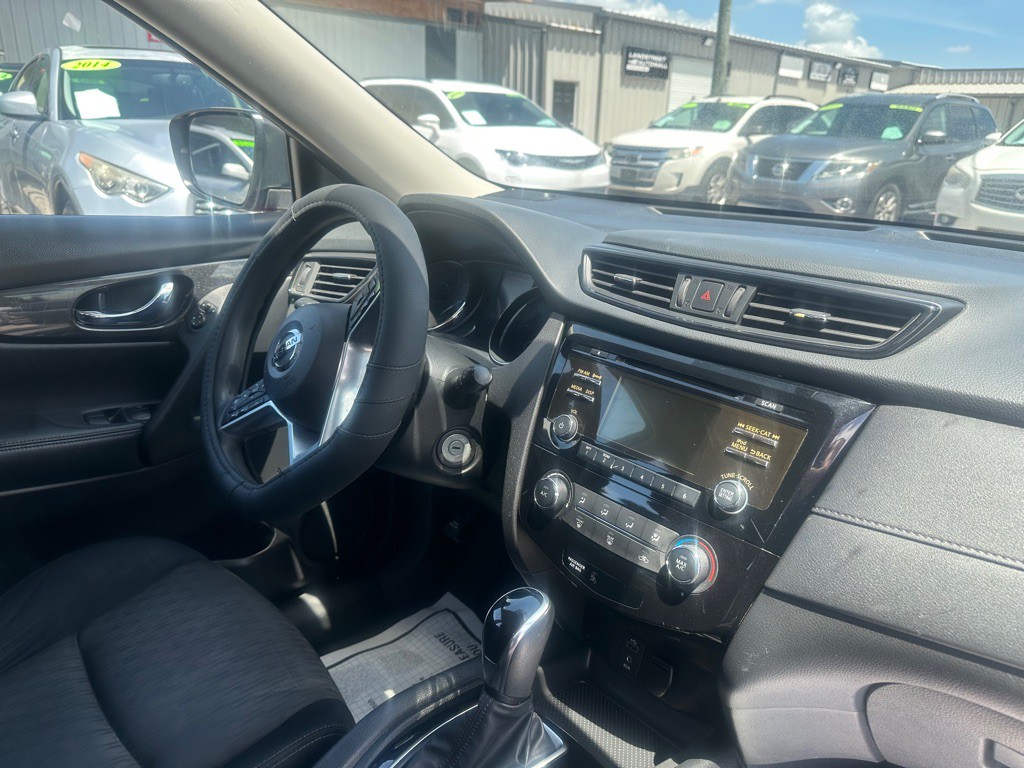 2017 Nissan Rogue Image 8