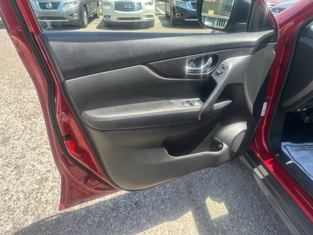 2017 Nissan Rogue Image 11