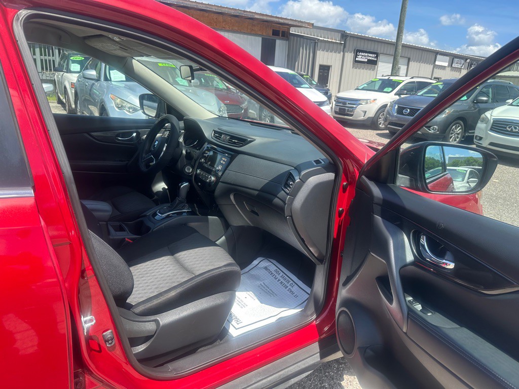 2017 Nissan Rogue Image 12