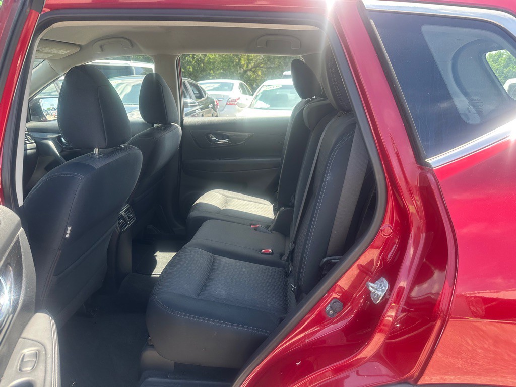 2017 Nissan Rogue Image 15