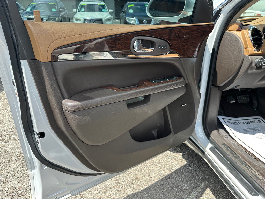 2016 Buick Enclave Image 11