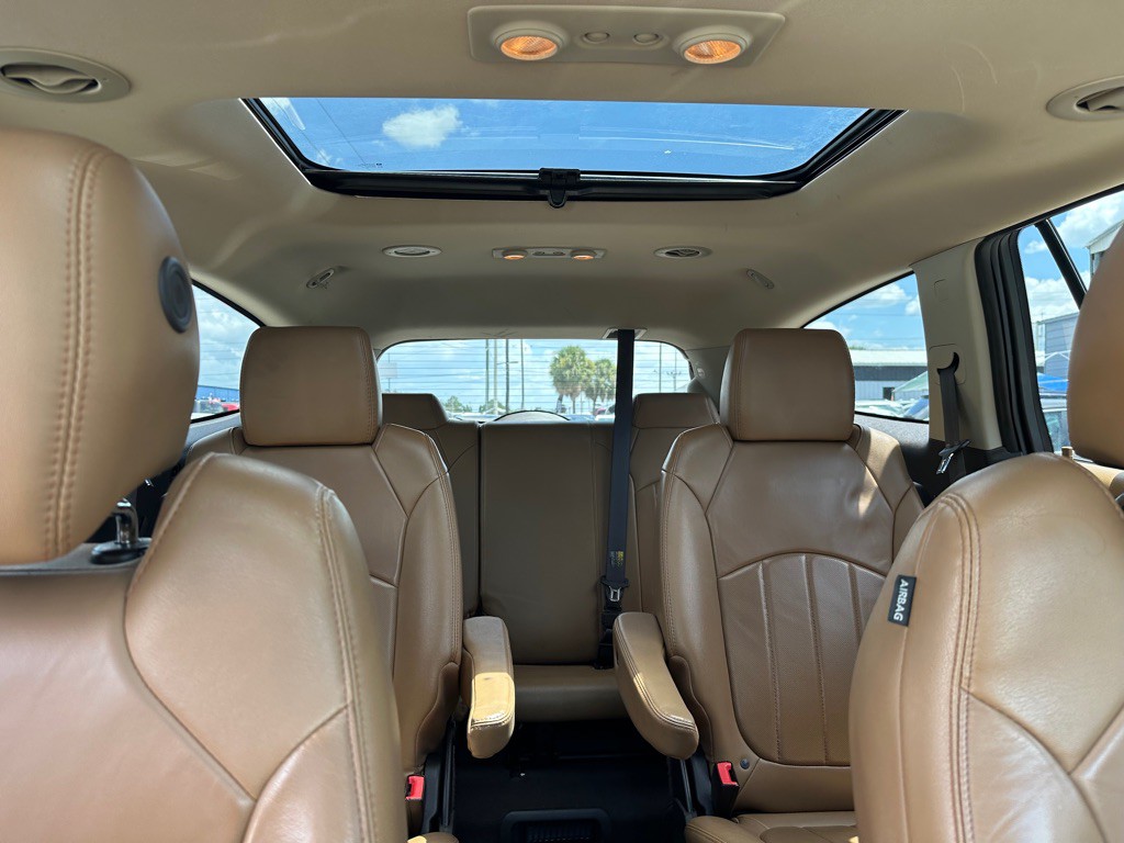 2016 Buick Enclave Image 18