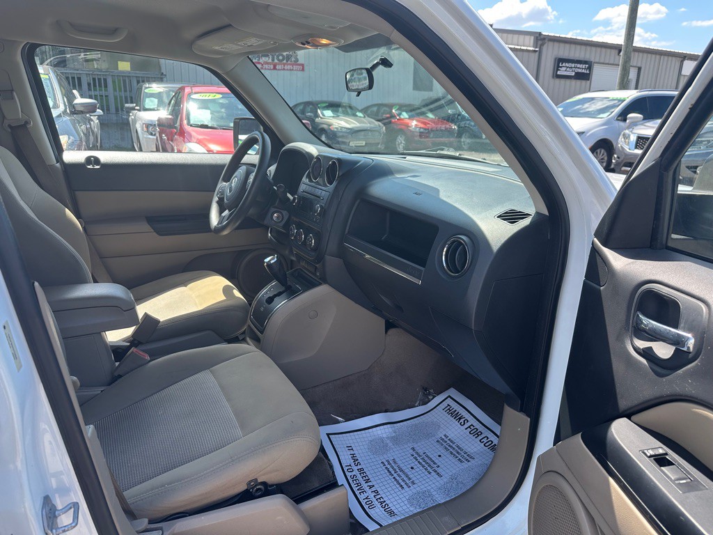 2014 Jeep Patriot Image 12
