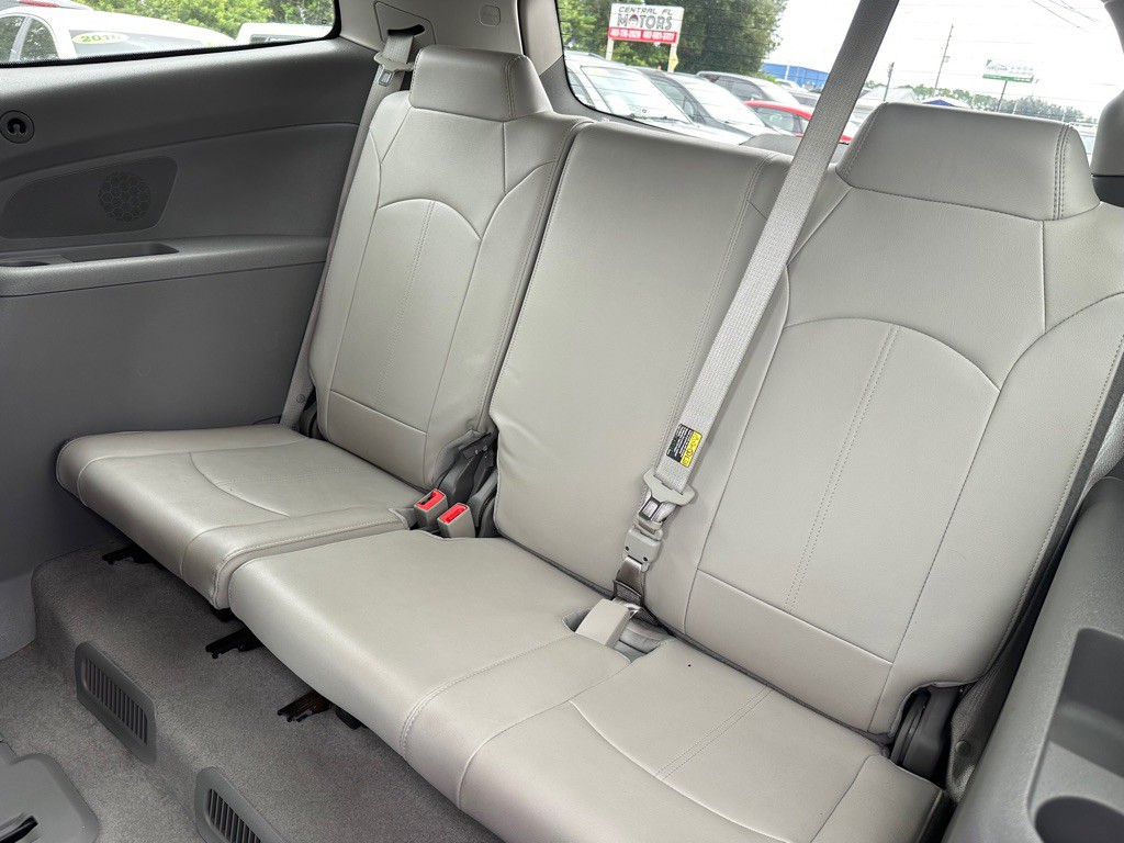 2016 Chevrolet Traverse Image 16