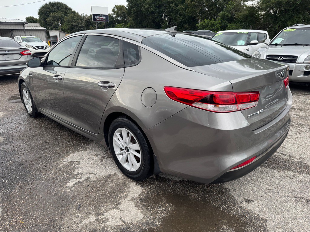 2017 Kia Optima Image 5