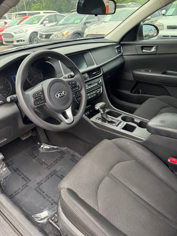 2017 Kia Optima Image 8