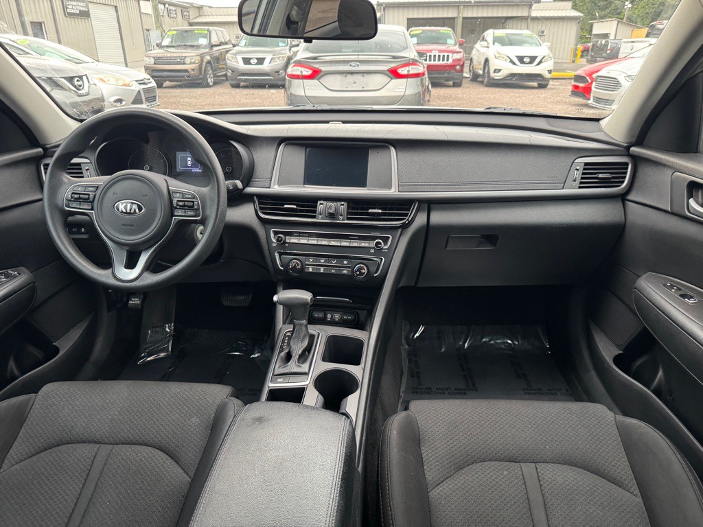 2017 Kia Optima Image 10
