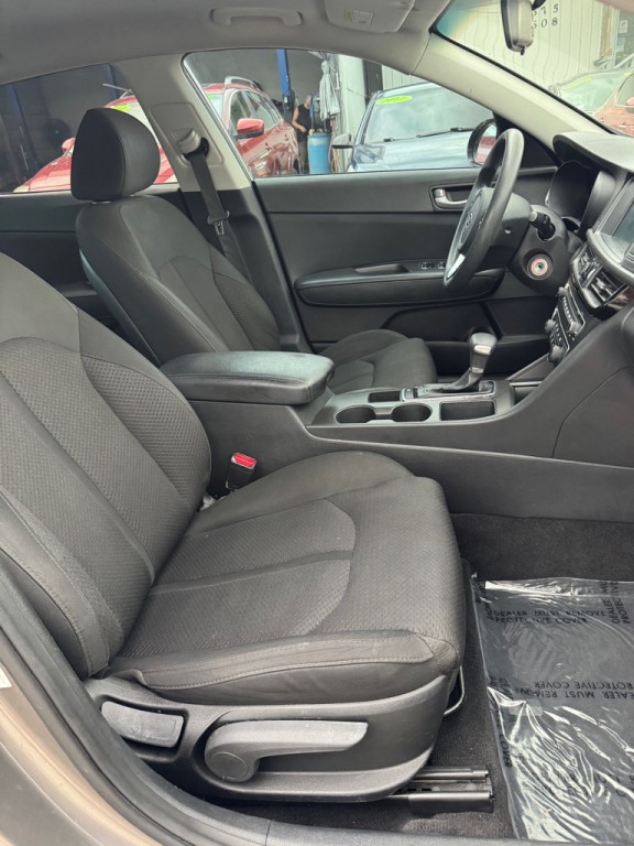 2017 Kia Optima Image 20