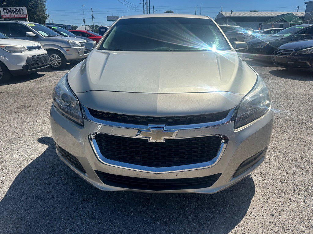2014 Chevrolet Malibu Image 2