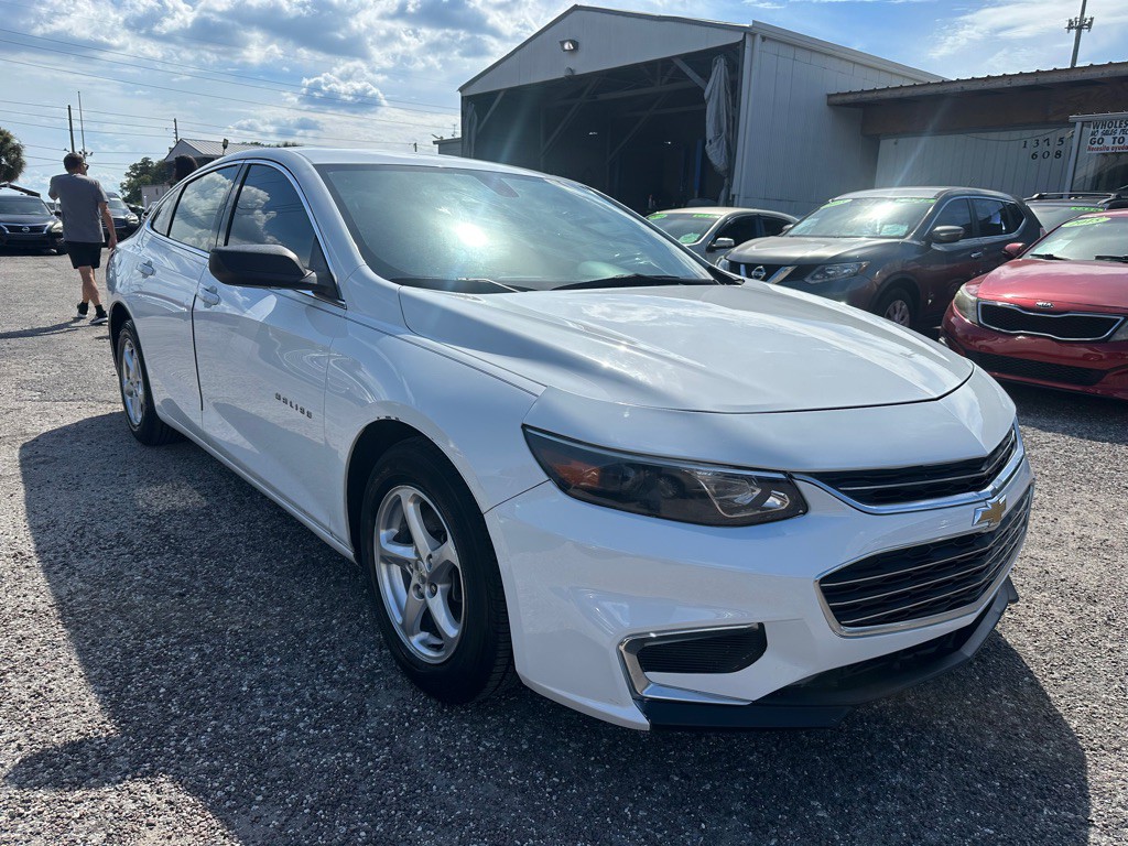 2018 Chevrolet Malibu Image 3