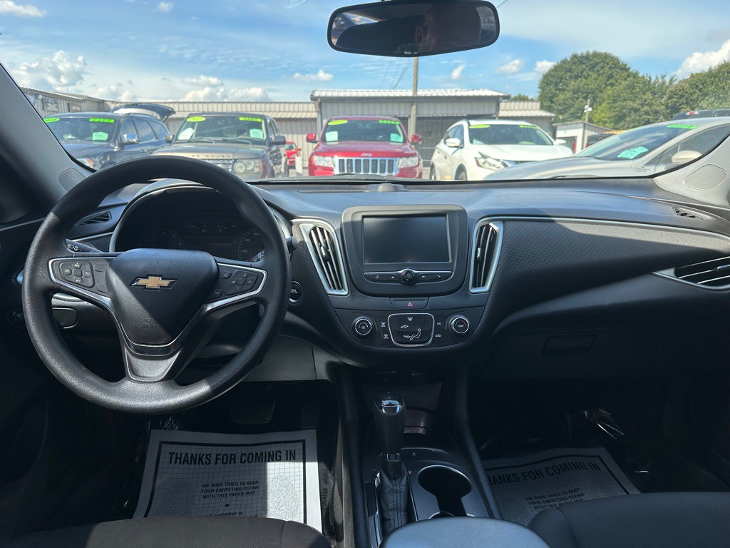 2018 Chevrolet Malibu Image 9