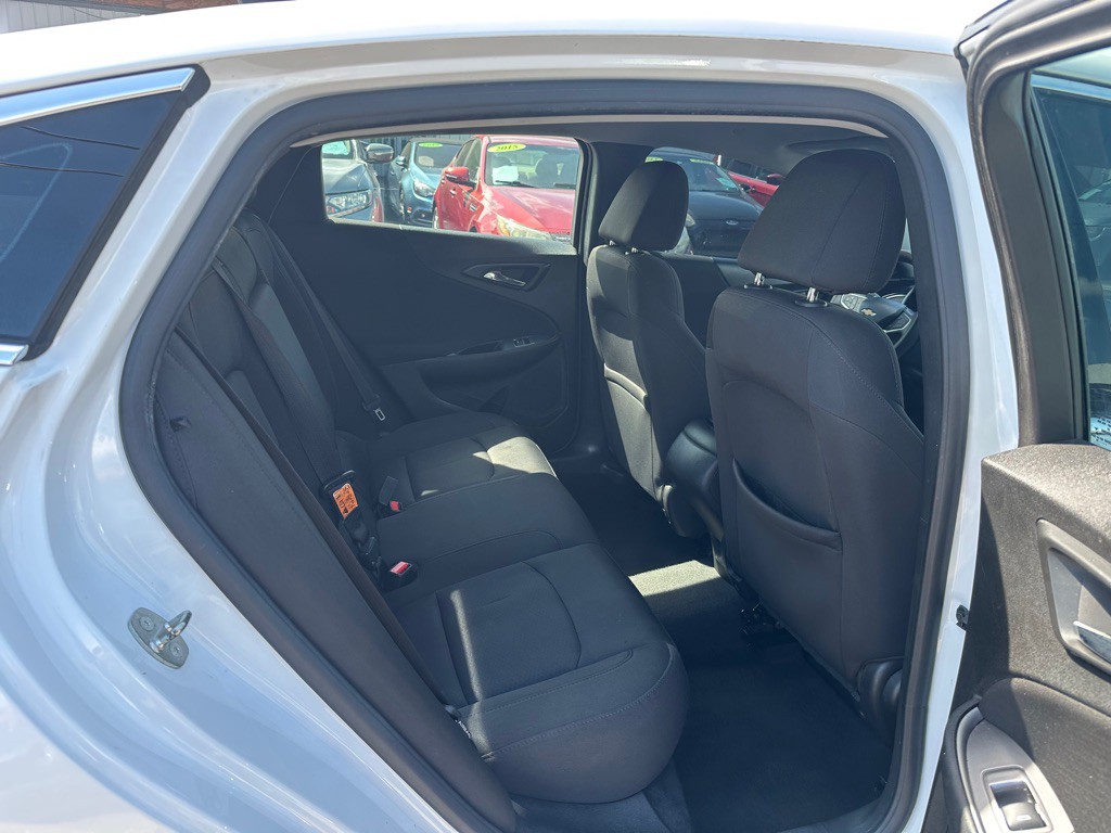 2018 Chevrolet Malibu Image 14