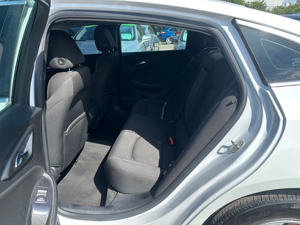 2018 Chevrolet Malibu Image 15